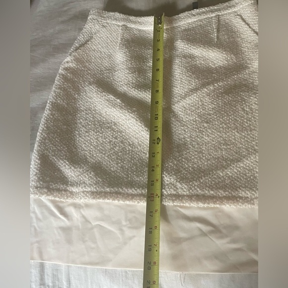 BCBG Max Azria stunning suit. Classic design.. will never go out of style - Picture 12 of 12